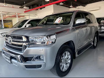 Toyota  Land Cruiser  GXR  2020  Automatic  112,000 Km  8 Cylinder  Four Wheel Drive (4WD)  SUV  Silver