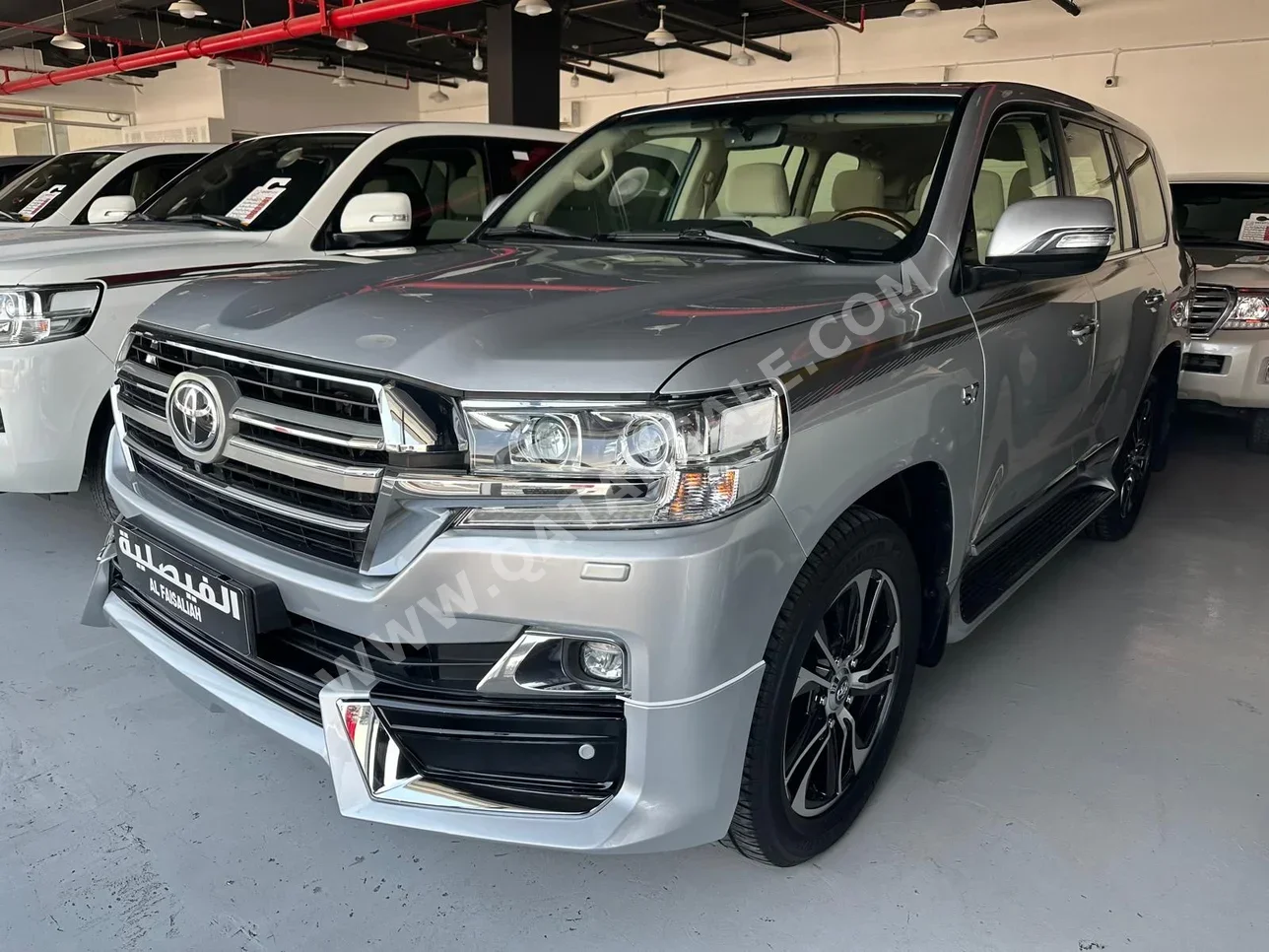 Toyota  Land Cruiser  VXR  2018  Automatic  160,000 Km  8 Cylinder  Four Wheel Drive (4WD)  SUV  Silver