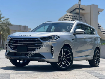 Jetour  X70  Plus Luxury  2025  Automatic  0 Km  4 Cylinder  Front Wheel Drive (FWD)  SUV  Silver  With Warranty