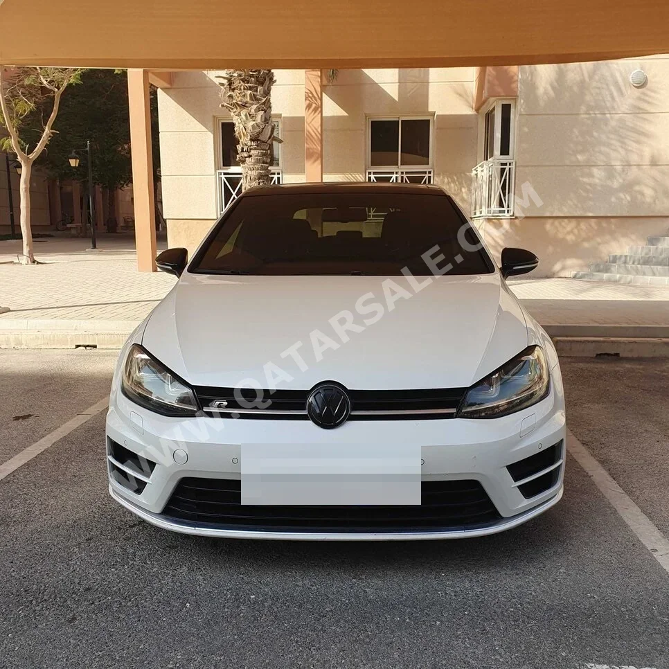 Volkswagen  Golf  R  2015  Automatic  127,000 Km  4 Cylinder  All Wheel Drive (AWD)  Coupe / Sport  White