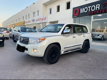 Toyota  Land Cruiser  GXR  2012  Automatic  366,000 Km  8 Cylinder  Four Wheel Drive (4WD)  SUV  White