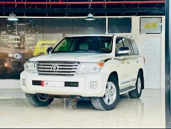 Toyota  Land Cruiser  VXR  2014  Automatic  226,000 Km  8 Cylinder  Four Wheel Drive (4WD)  SUV  White