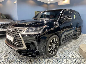 Lexus  LX  570  2016  Automatic  121,000 Km  8 Cylinder  Four Wheel Drive (4WD)  SUV  Black