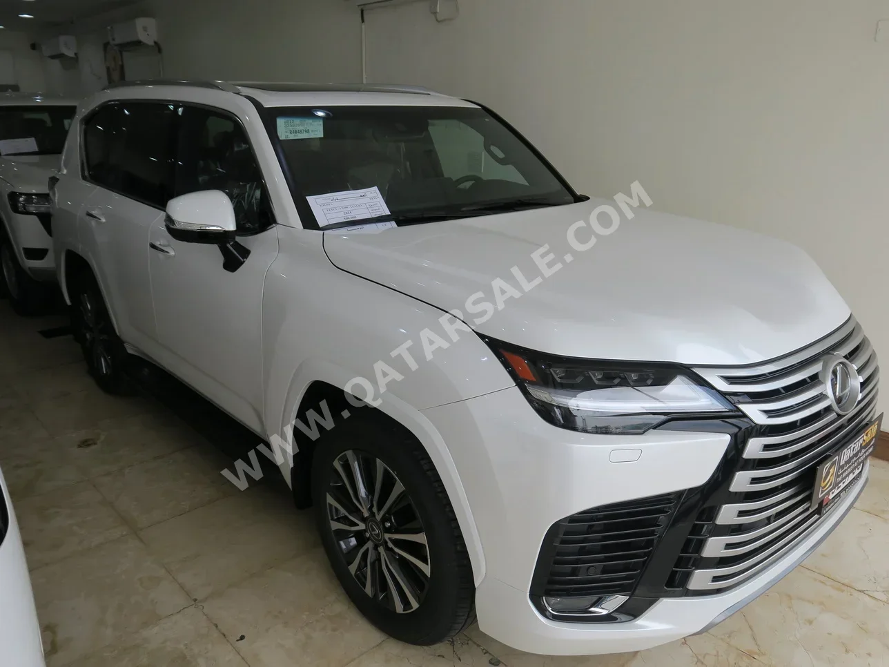  Lexus  LX  600 Luxury  2024  Automatic  0 Km  6 Cylinder  Four Wheel Drive (4WD)  SUV  White  With Warranty