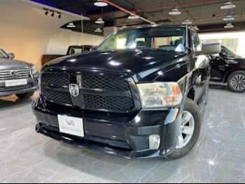 Dodge  Ram  1500  2017  Automatic  212,000 Km  8 Cylinder  Four Wheel Drive (4WD)  Pick Up  Black