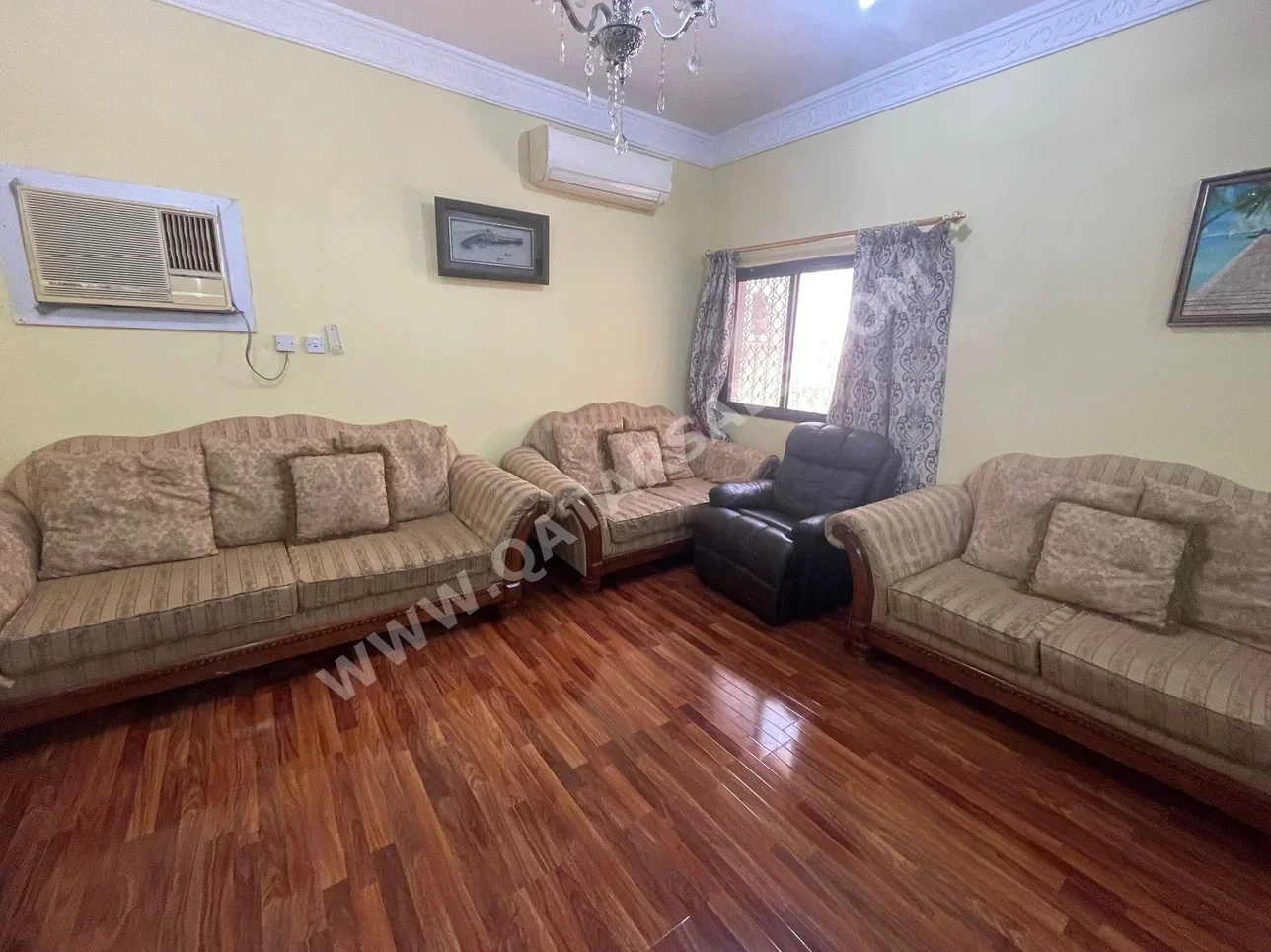 Sofas, Couches & Chairs Sofa Set