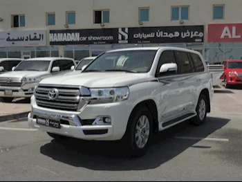 Toyota  Land Cruiser  GXR  2018  Automatic  228,000 Km  6 Cylinder  Four Wheel Drive (4WD)  SUV  White