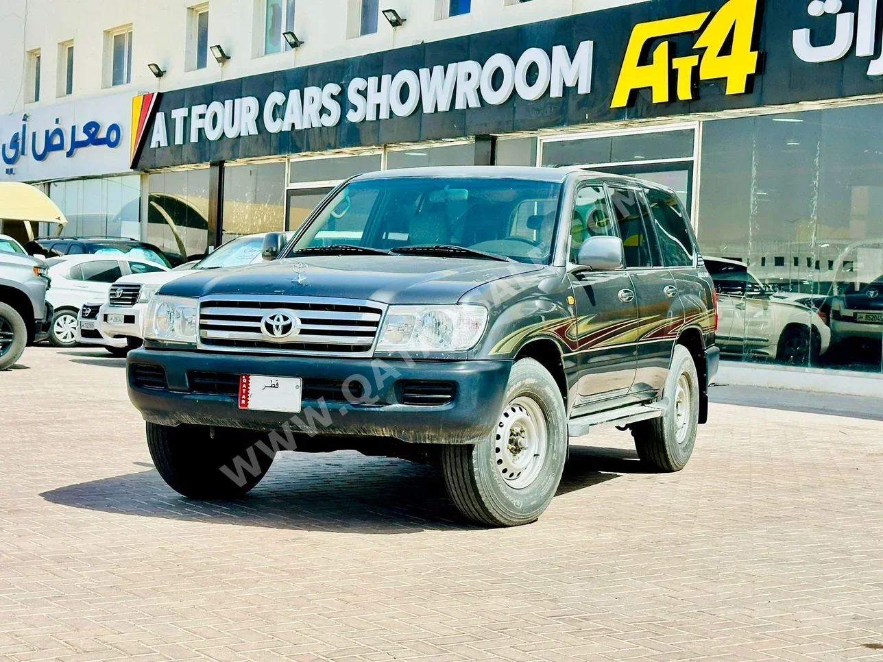 Toyota  Land Cruiser  GX  2006  Automatic  470,000 Km  6 Cylinder  Four Wheel Drive (4WD)  SUV  Gray