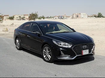 Hyundai  Sonata  2019  Automatic  202,000 Km  4 Cylinder  Front Wheel Drive (FWD)  Sedan  Black