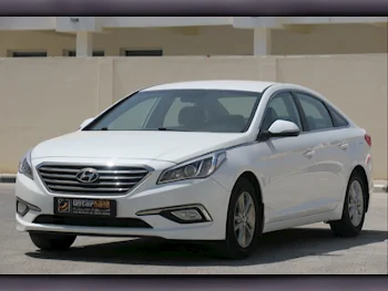 Hyundai  Sonata  2017  Automatic  206,000 Km  4 Cylinder  Front Wheel Drive (FWD)  Sedan  White