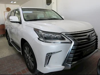 Lexus  LX  570  2016  Automatic  256,000 Km  8 Cylinder  Four Wheel Drive (4WD)  SUV  White