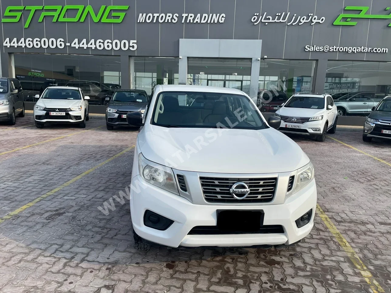 Nissan  Navara  2019  Manual  230,000 Km  4 Cylinder  Rear Wheel Drive (RWD)  Pick Up  White