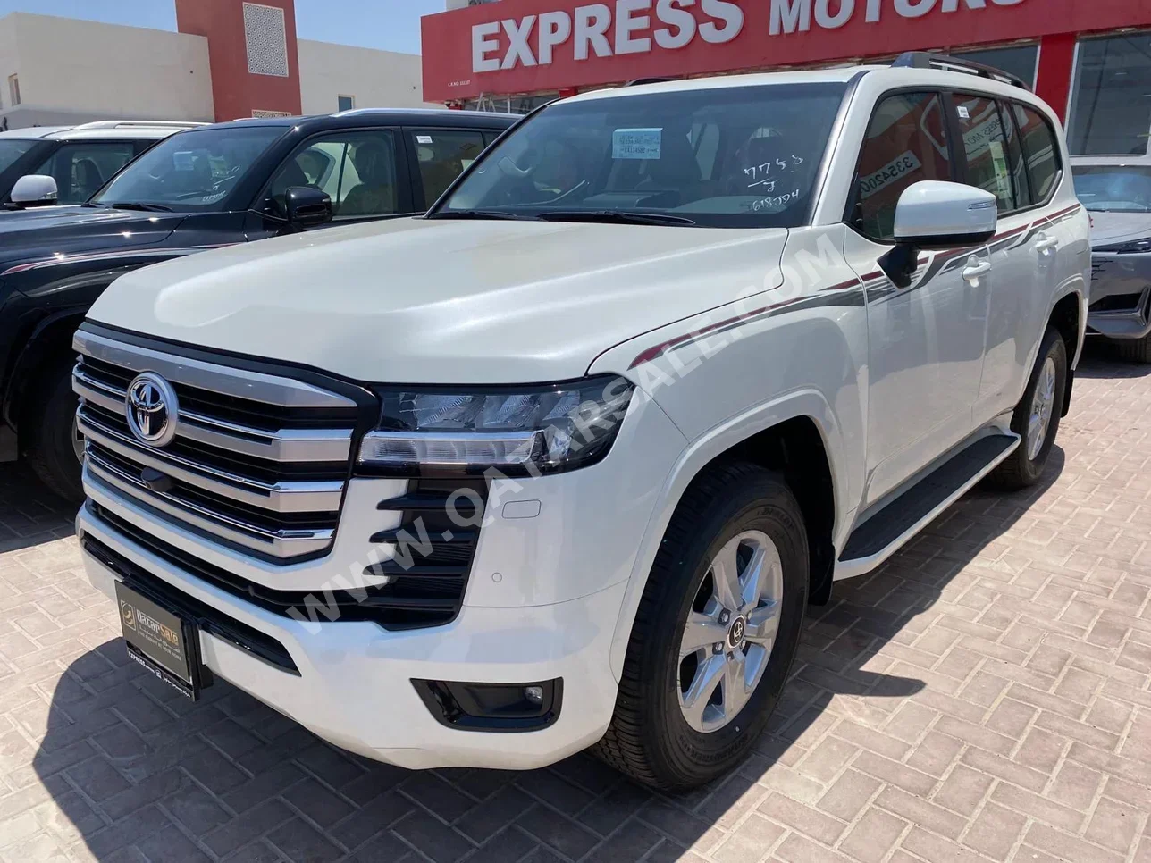 Toyota  Land Cruiser  GXR Twin Turbo  2024  Automatic  0 Km  6 Cylinder  Four Wheel Drive (4WD)  SUV  White  With Warranty