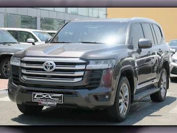 Toyota  Land Cruiser  GXR Twin Turbo  2022  Automatic  50,000 Km  6 Cylinder  Four Wheel Drive (4WD)  SUV  Gray  With Warranty