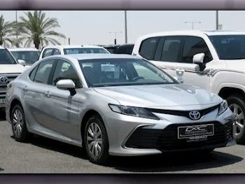 Toyota  Camry  LE  2024  Automatic  0 Km  4 Cylinder  Front Wheel Drive (FWD)  Sedan  Silver  With Warranty