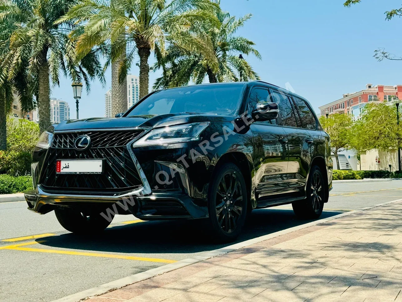 Lexus  LX  570  2019  Automatic  170٬000 Km  8 Cylinder  Four Wheel Drive (4WD)  SUV  Black