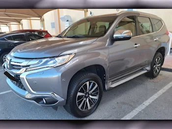 Mitsubishi  Pajero  Montero Sport  2016  Automatic  88,300 Km  6 Cylinder  Four Wheel Drive (4WD)  SUV  Gray Metallic