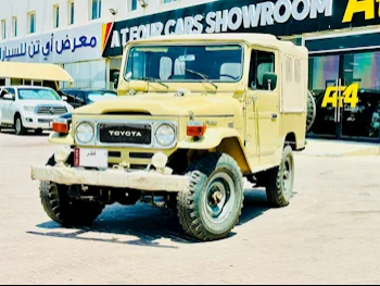 Toyota  Land Cruiser  LX  1984  Manual  1,270 Km  6 Cylinder  Four Wheel Drive (4WD)  Pick Up  Beige