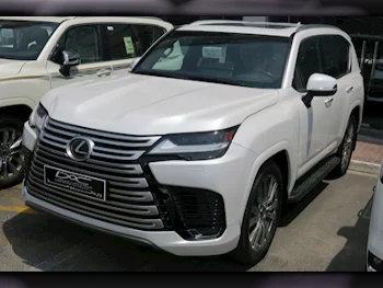 Lexus  LX  600 VIP  2022  Automatic  43,000 Km  6 Cylinder  Four Wheel Drive (4WD)  SUV  White  With Warranty