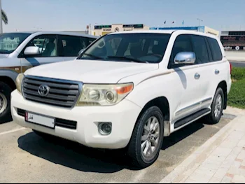 Toyota  Land Cruiser  GXR  2012  Automatic  232,000 Km  8 Cylinder  Four Wheel Drive (4WD)  SUV  White