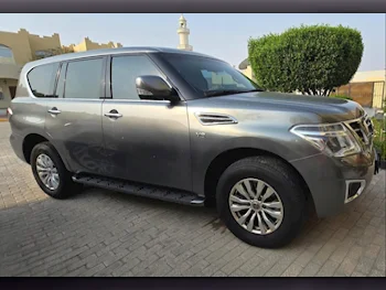 Nissan  Patrol  2015  Manual  77,000 Km  6 Cylinder  Four Wheel Drive (4WD)  SUV  Silver