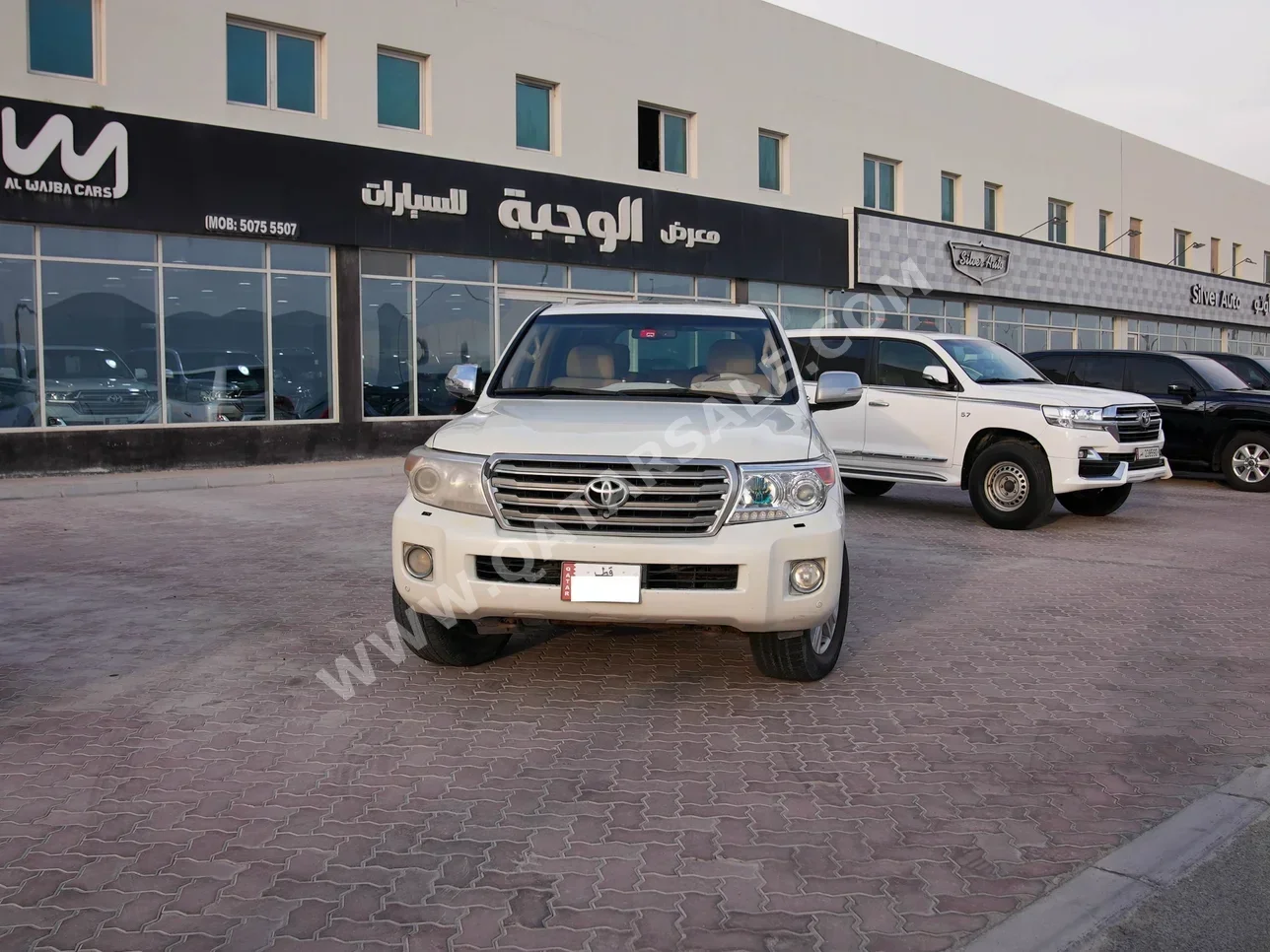 Toyota  Land Cruiser  VXR  2013  Automatic  534,000 Km  8 Cylinder  Four Wheel Drive (4WD)  SUV  White