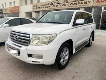 Toyota  Land Cruiser  VXR  2010  Automatic  315,000 Km  8 Cylinder  Four Wheel Drive (4WD)  SUV  White