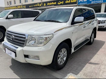 Toyota  Land Cruiser  GXR  2011  Automatic  338,000 Km  6 Cylinder  Four Wheel Drive (4WD)  SUV  White