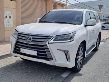 Lexus  LX  570  2016  Automatic  174,000 Km  8 Cylinder  Four Wheel Drive (4WD)  SUV  White