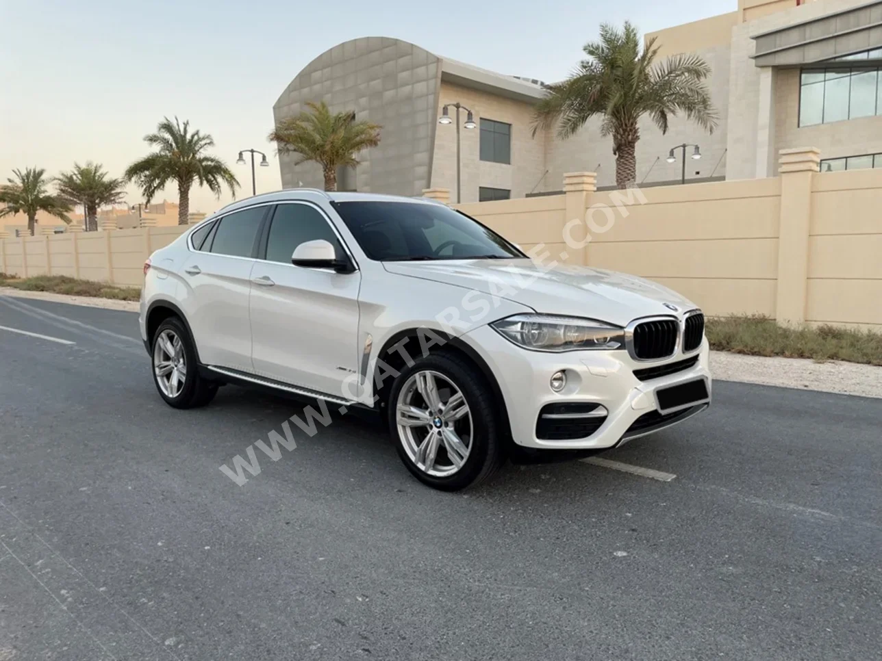  BMW  X-Series  X6  2017  Automatic  134,000 Km  6 Cylinder  Four Wheel Drive (4WD)  SUV  White  With Warranty