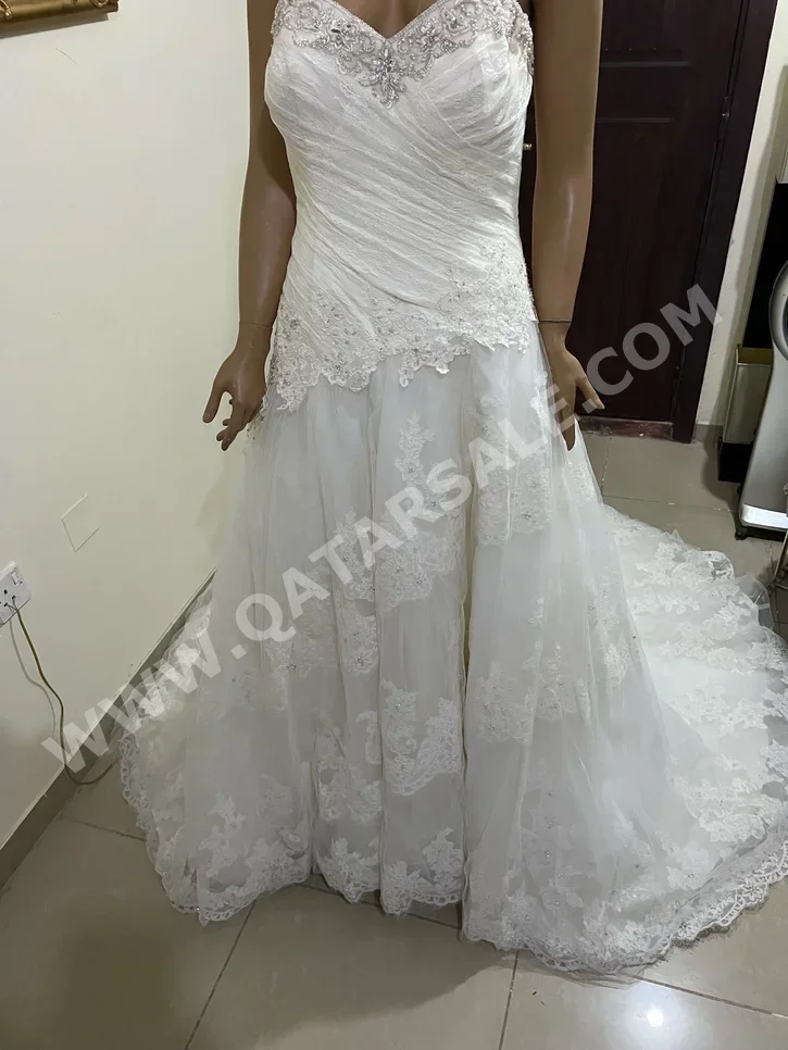 Wedding Dress  White Size: Medium