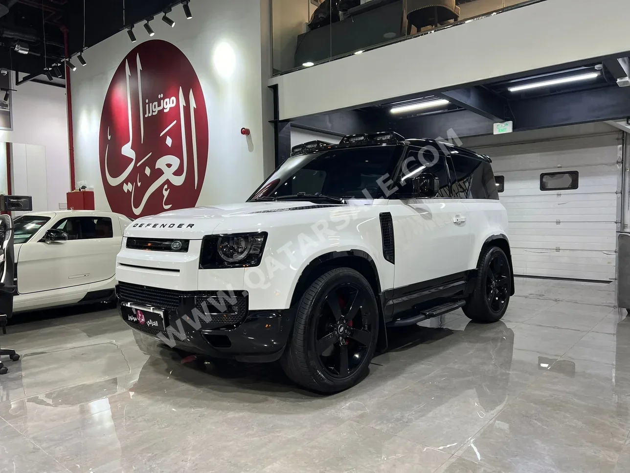 Land Rover  Defender  90  2022  Automatic  69,000 Km  6 Cylinder  Four Wheel Drive (4WD)  SUV  White  With Warranty