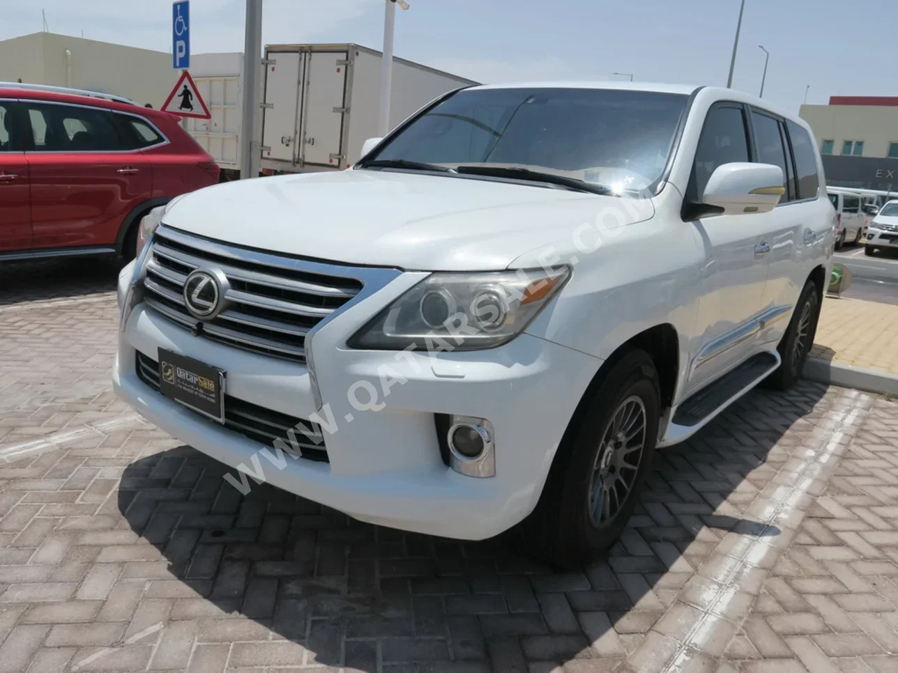 Lexus  LX  570  2010  Automatic  357,000 Km  8 Cylinder  Four Wheel Drive (4WD)  SUV  White