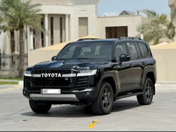 Toyota  Land Cruiser  GR Sport Twin Turbo  2023  Automatic  5,000 Km  6 Cylinder  Four Wheel Drive (4WD)  SUV  Black  With Warranty