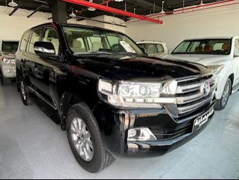 Toyota  Land Cruiser  GXR  2019  Automatic  105,000 Km  6 Cylinder  Four Wheel Drive (4WD)  SUV  Black