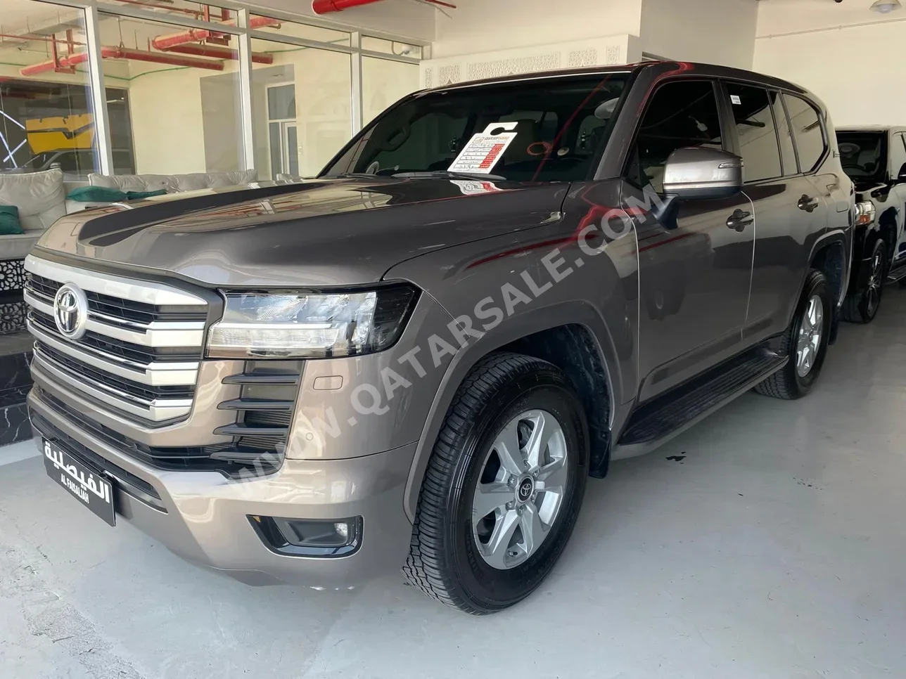 Toyota  Land Cruiser  GXR Twin Turbo  2022  Automatic  31,000 Km  6 Cylinder  Four Wheel Drive (4WD)  SUV  Brown  With Warranty