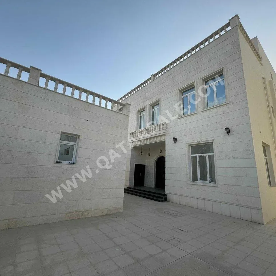 سكن عائلي  - غير مفروشة  - الريان  - الغرافة  - 6 غرف نوم