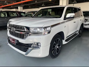 Toyota  Land Cruiser  VXR  2021  Automatic  192,000 Km  8 Cylinder  Four Wheel Drive (4WD)  SUV  White