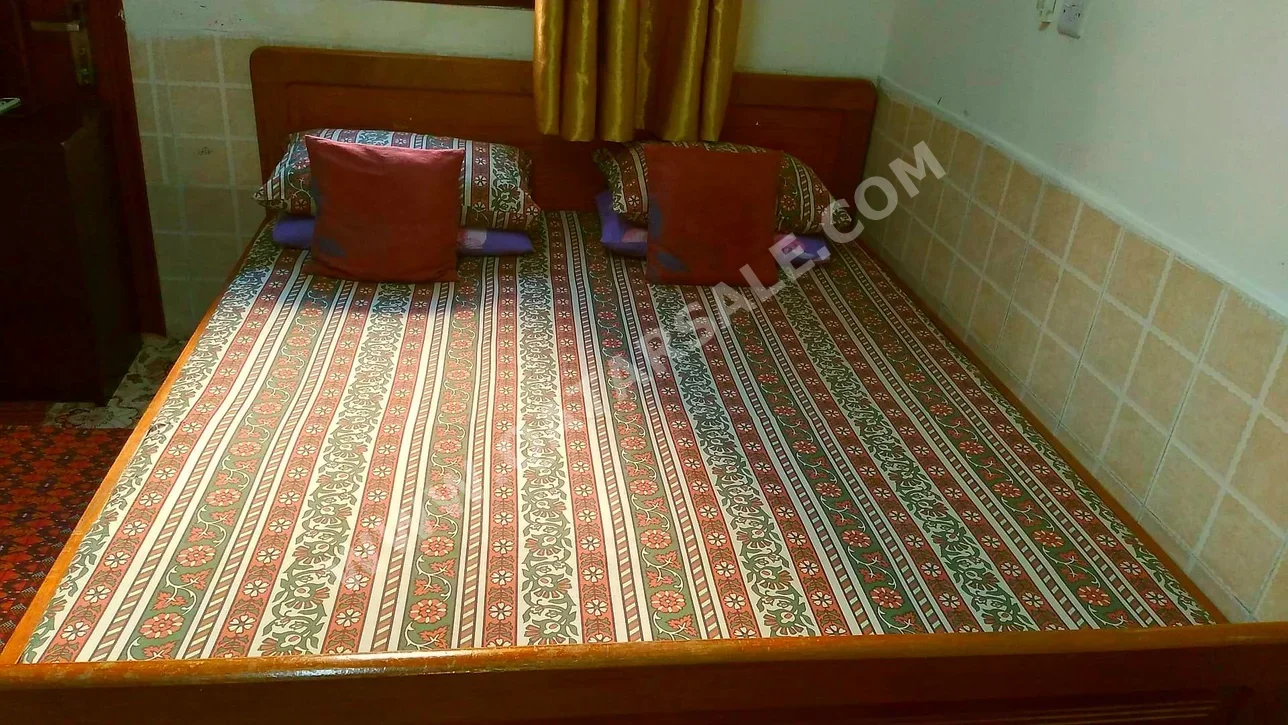 Beds Home Center  King  Brown  Mattress Included