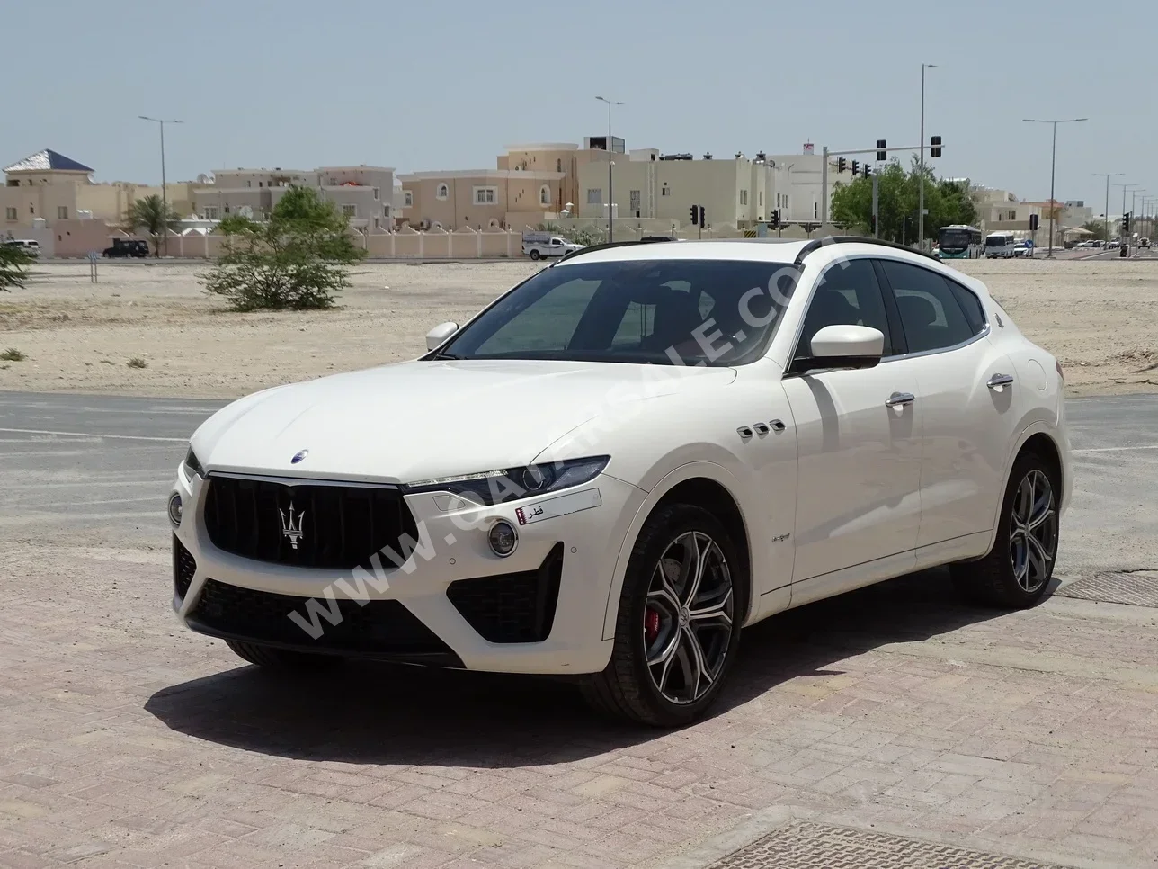 Maserati  Levante  SQ4  2019  Automatic  35,000 Km  6 Cylinder  Four Wheel Drive (4WD)  SUV  White