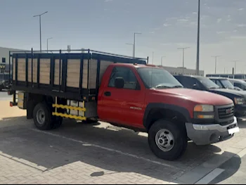 GMC  Sierra  3500 HD  2006  Manual  139,000 Km  8 Cylinder  Four Wheel Drive (4WD)  Pick Up  Red