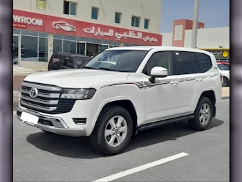 Toyota  Land Cruiser  GXR  2022  Automatic  45,000 Km  6 Cylinder  Four Wheel Drive (4WD)  SUV  White