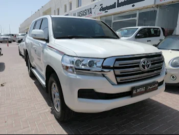 Toyota  Land Cruiser  GXR  2021  Automatic  10,000 Km  8 Cylinder  Four Wheel Drive (4WD)  SUV  White