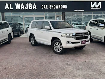 Toyota  Land Cruiser  GXR  2017  Automatic  22,000 Km  8 Cylinder  Four Wheel Drive (4WD)  SUV  White