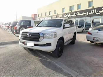 Toyota  Land Cruiser  GX  2016  Automatic  280,000 Km  6 Cylinder  Four Wheel Drive (4WD)  SUV  White