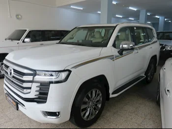 Toyota  Land Cruiser  VX Twin Turbo  2022  Automatic  69,000 Km  6 Cylinder  Four Wheel Drive (4WD)  SUV  White  With Warranty