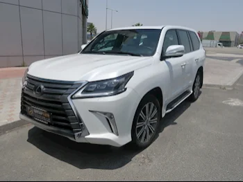 Lexus  LX  570  2017  Automatic  264,000 Km  8 Cylinder  Four Wheel Drive (4WD)  SUV  White