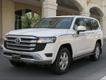 تويوتا  لاند كروزر  جي اكس ار  2022  اوتوماتيك  89,000 كم  6 سلندر  دفع رباعي  اس يو في  أبيض  تحت الضمان