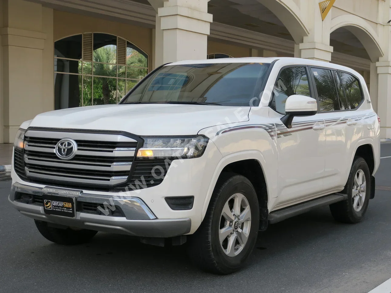 Toyota  Land Cruiser  GXR  2022  Automatic  89,000 Km  6 Cylinder  Four Wheel Drive (4WD)  SUV  White  With Warranty