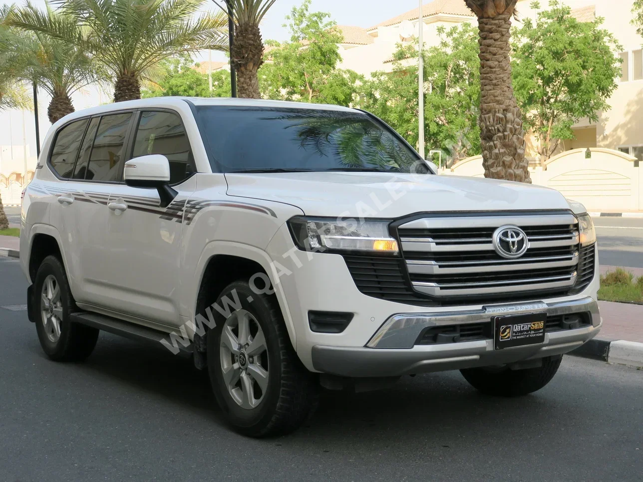 Toyota  Land Cruiser  GXR  2022  Automatic  89,000 Km  6 Cylinder  Four Wheel Drive (4WD)  SUV  White  With Warranty